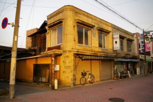 看板建築（飯能）の写真