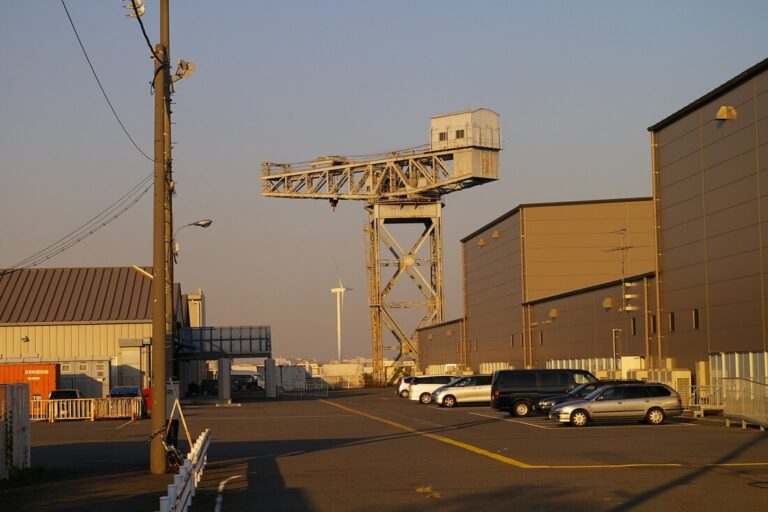 横浜 ハンマーヘッドクレーン 光景写真