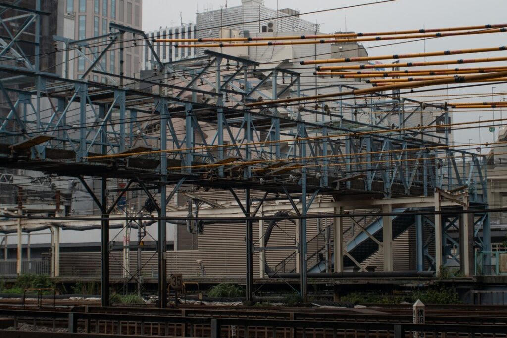 内海川跨線人道橋 光景写真