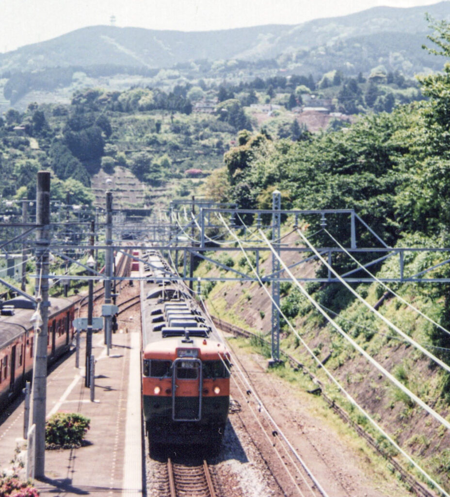 根府川駅 跨線橋からの光景写真