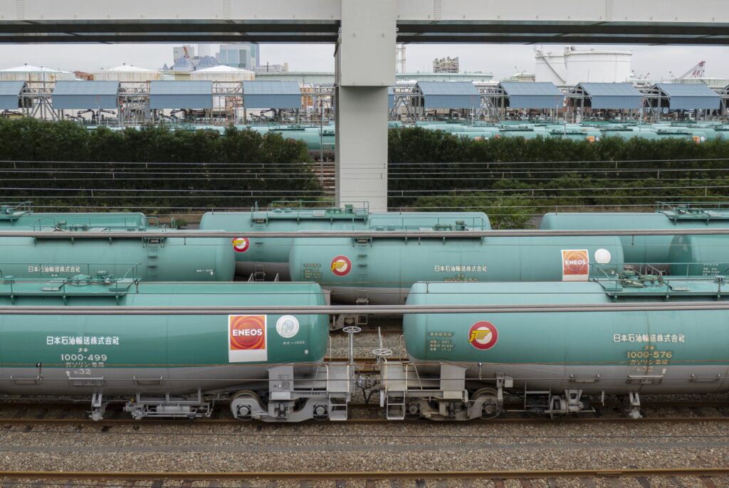 鉄道 車庫 留置線 01 - 写真